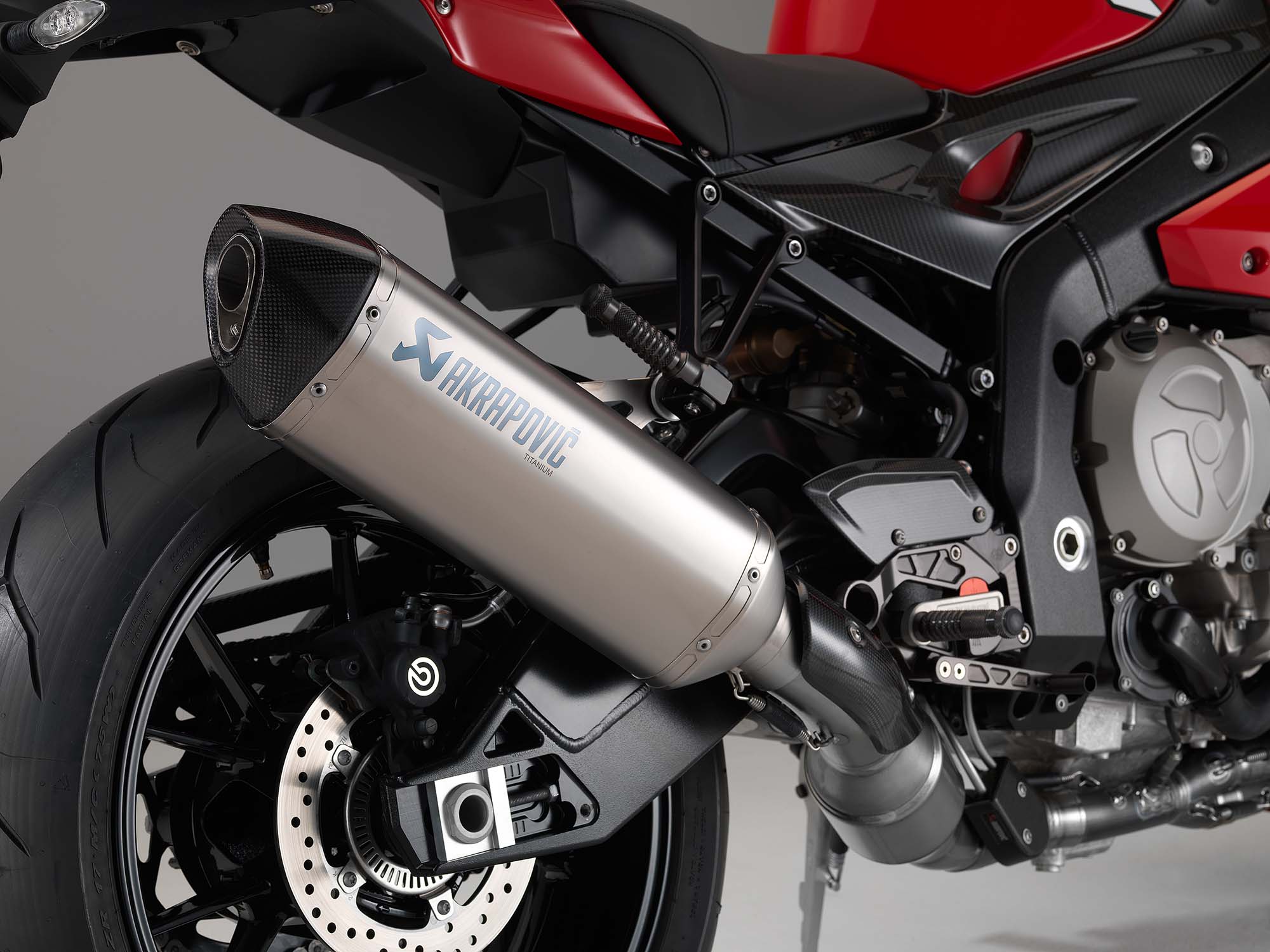 Akrapovic Egzoz Tarihçesi